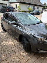 Ford Focus 1.5 TDCi 88kW PowerShift Titanium Titanium - Ford Focus: Powershift