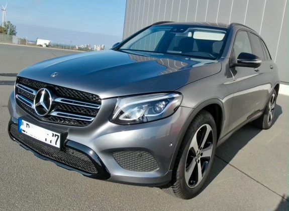 Image of Mercedes-Benz GLC 250