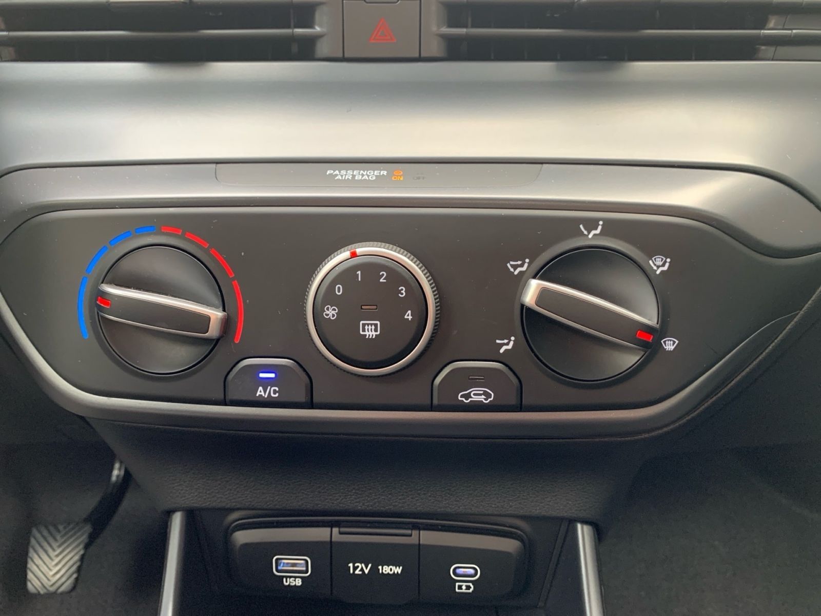Fahrzeugabbildung Hyundai BAYON 1.0 T-GDI Select Navi Kamera Allwetter