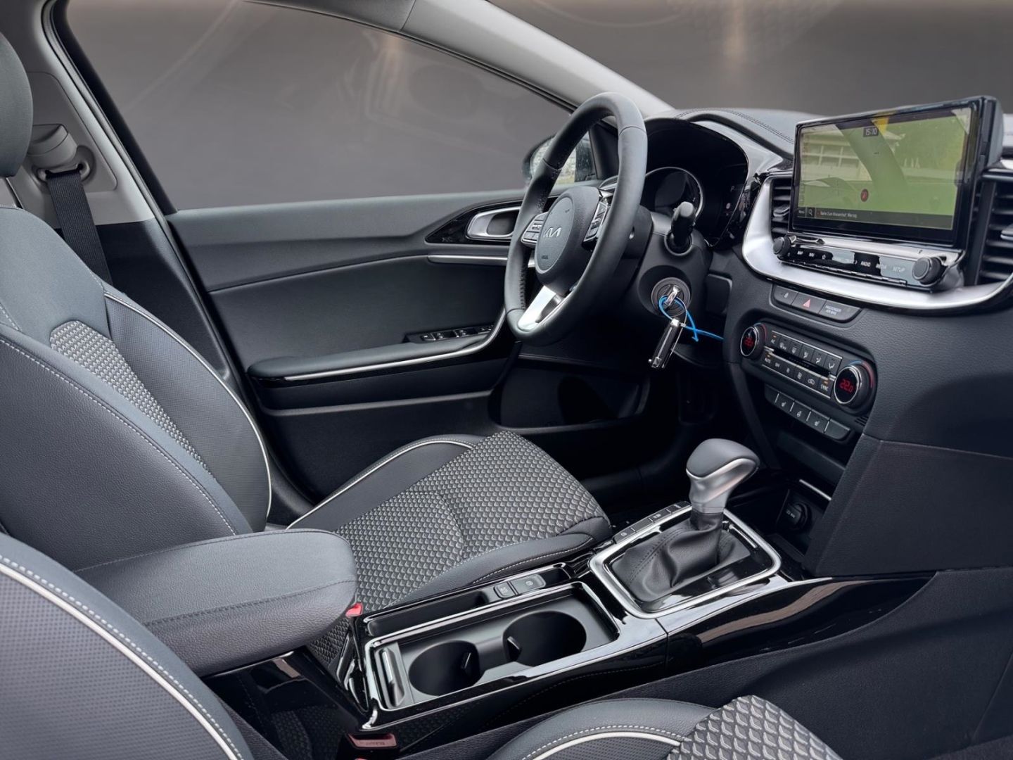 Fahrzeugabbildung Kia XCeed Vision Navi Digitales Cockpit LED ACC Appl
