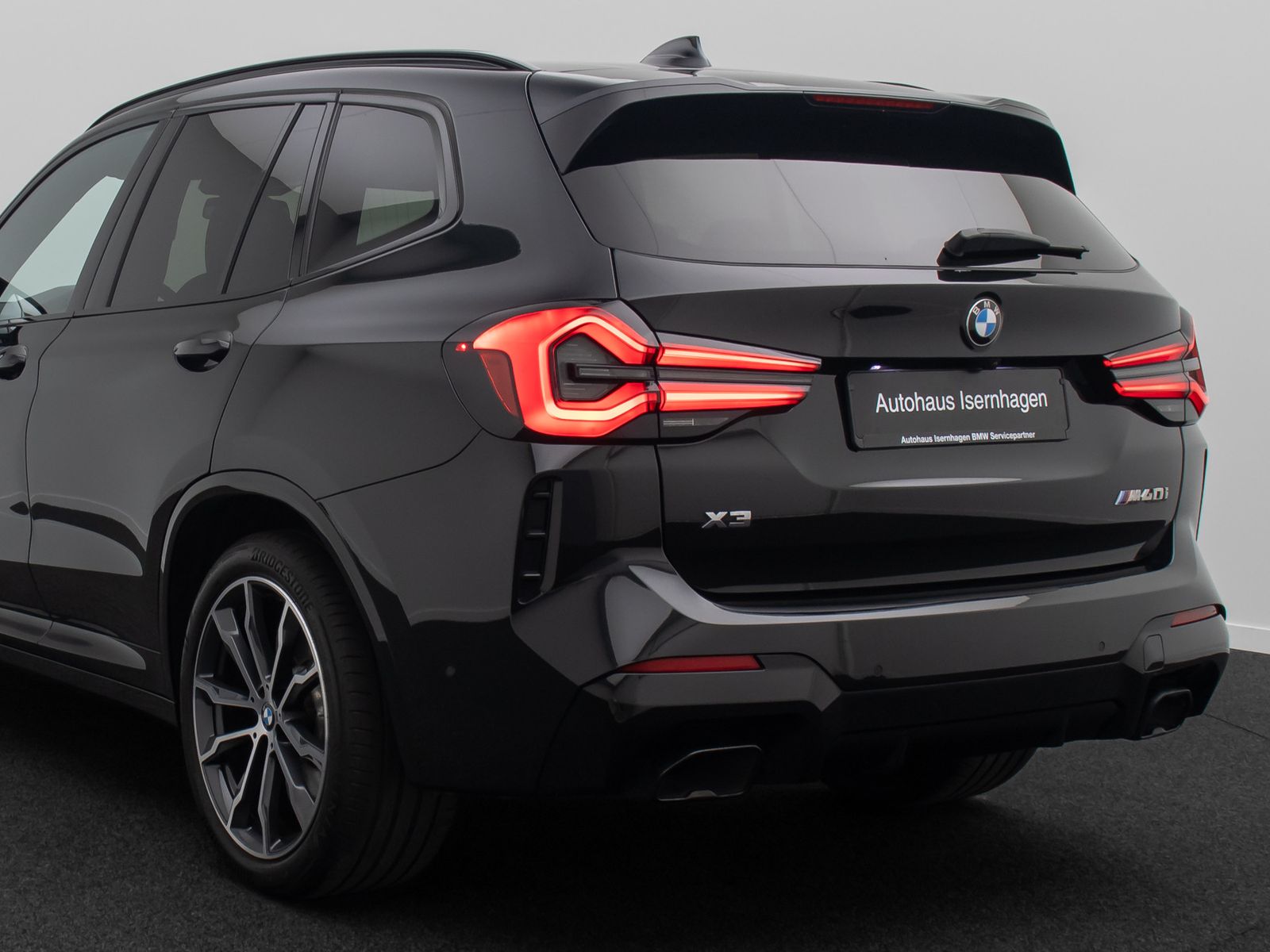 Fahrzeugabbildung BMW X3 M40i Panorama HUD DAB HiFi Laser Kamera 20"