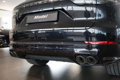 PORSCHE Cayenne S | InnoDrive | Pano | Matrix | AHK PORSCHE Cayenne S | InnoDrive | Pano | Matrix | AHK