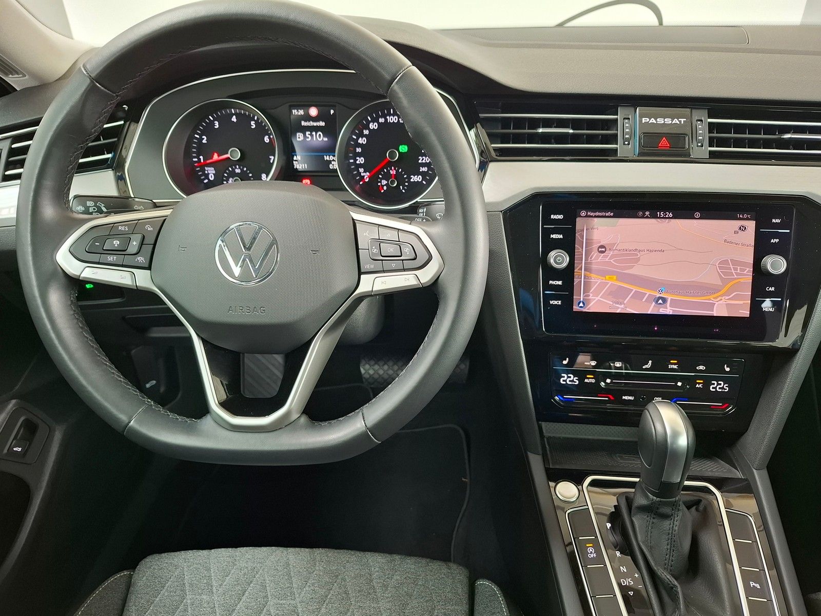 Fahrzeugabbildung Volkswagen Passat Var. Business 1.5 TSI DSG +LED +Tempomat