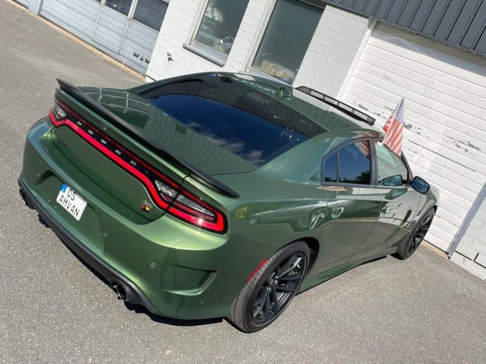 Fahrzeugabbildung Dodge Charger 2020er 6.4 SRT Scatpack Schiebedach