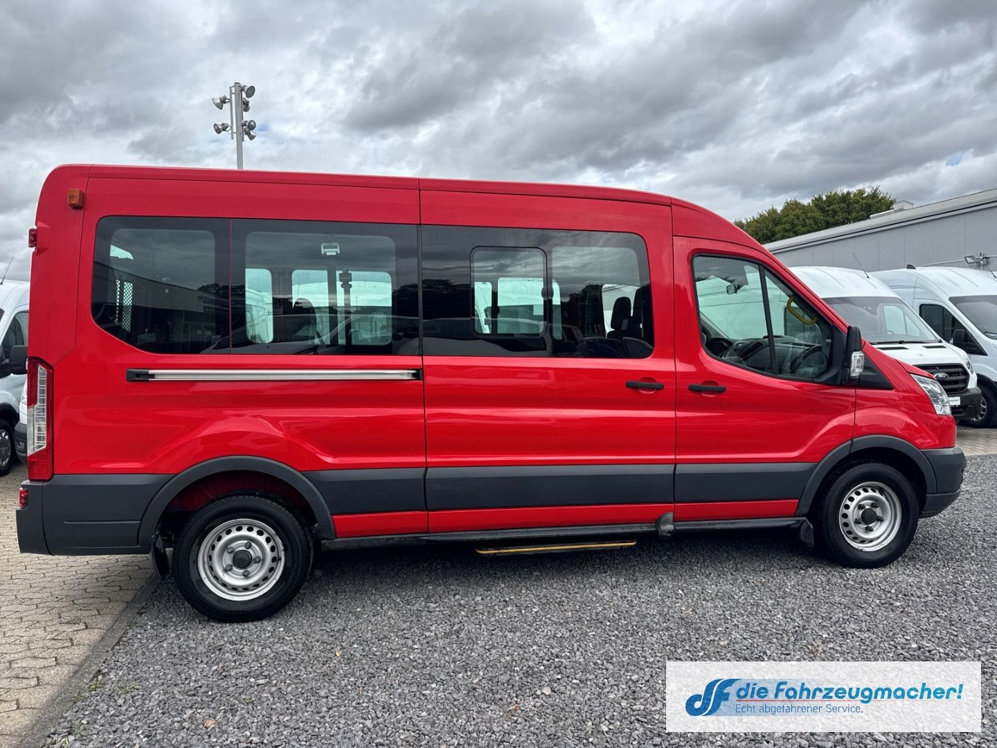 Fahrzeugabbildung Ford Transit Kombi 350 L3 2.2 TDCi DPF *4394