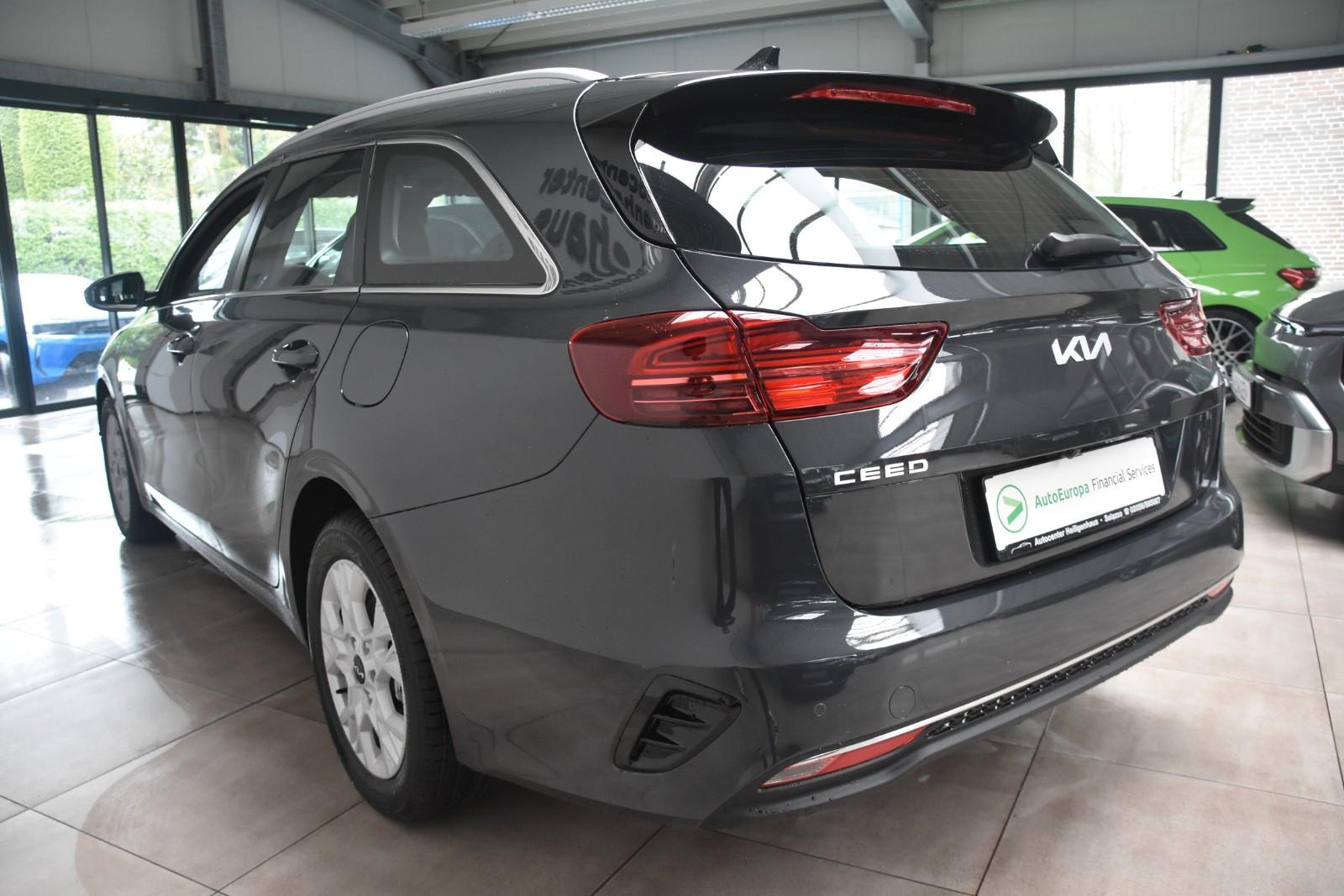 Kia Ceed SW Ultimate Edition DCT Navi Kamera SCC
