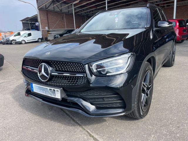 MERCEDES-BENZ GLC 220 d AMG 4Matic/SHZ/PANO/AHK/LED
