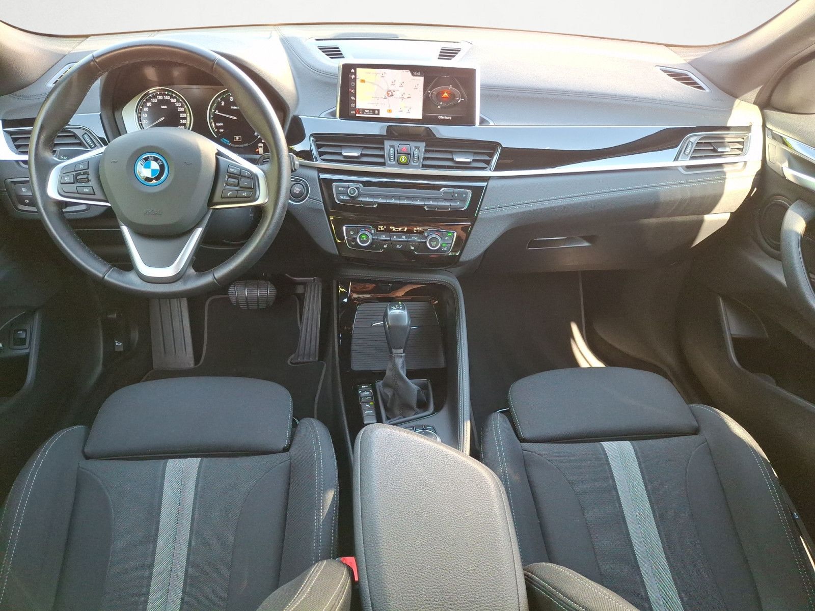 BMW X2 xDrive25e Edition Gold Play Steptronic Navi S foto 12