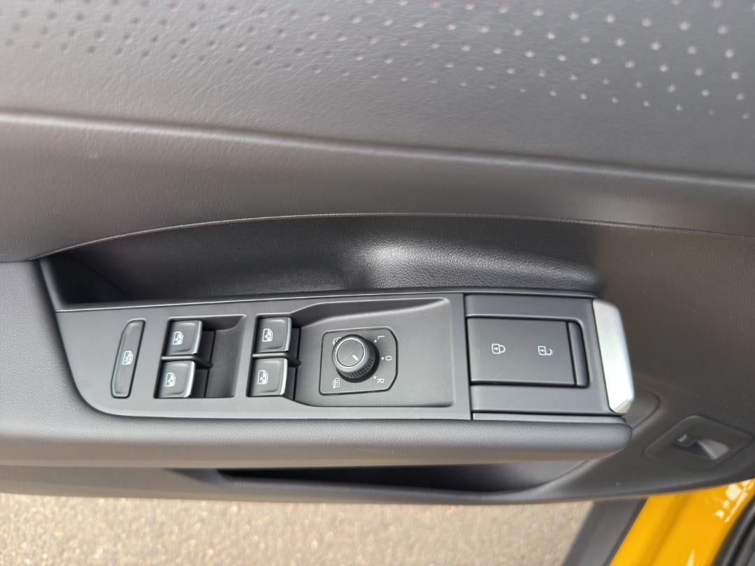 Fahrzeugabbildung Volkswagen T-Roc R-Line R-Line,IQ-Light,Black-Style,20 Felg