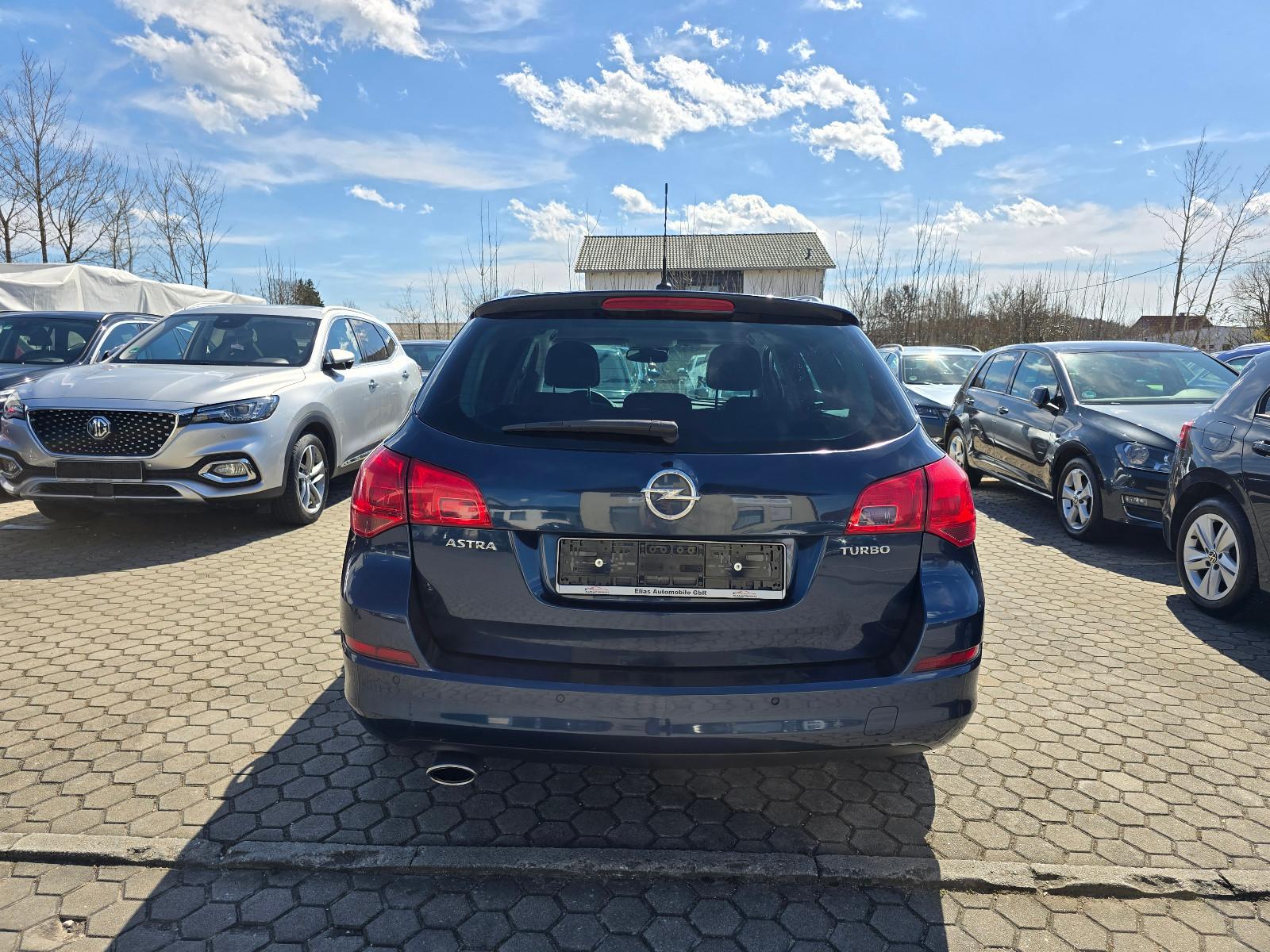 Opel Astra 2012 — engine 1.364 cm³, 140 HP (103kW)