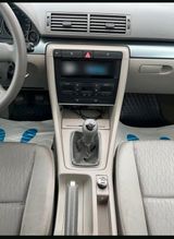 Audi Autos A4B7 2004 - Audi A4 mit Diesel-Antrieb: Limousine, 2.7