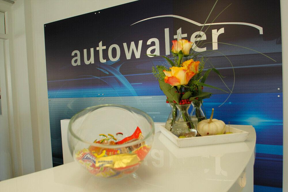 showroom-image-bottom