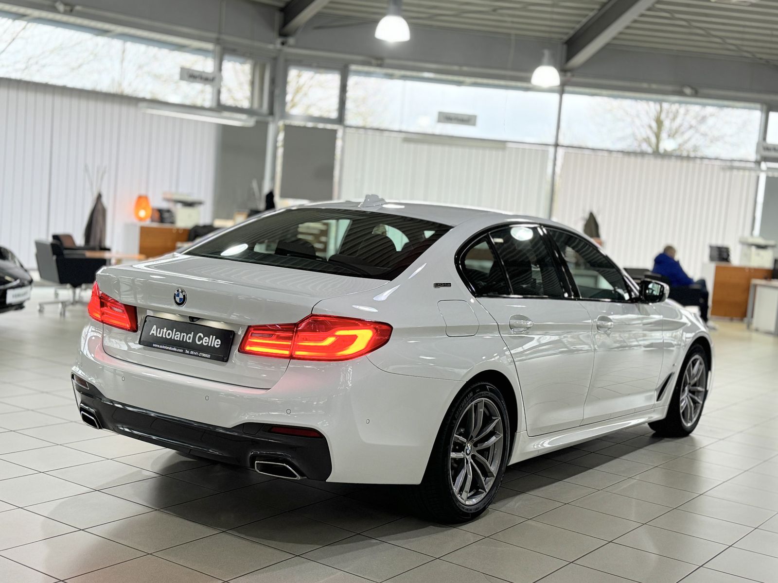 Fahrzeugabbildung BMW 530e  iP M Sport Kamera DAB H/K NaviPro ACC Alar