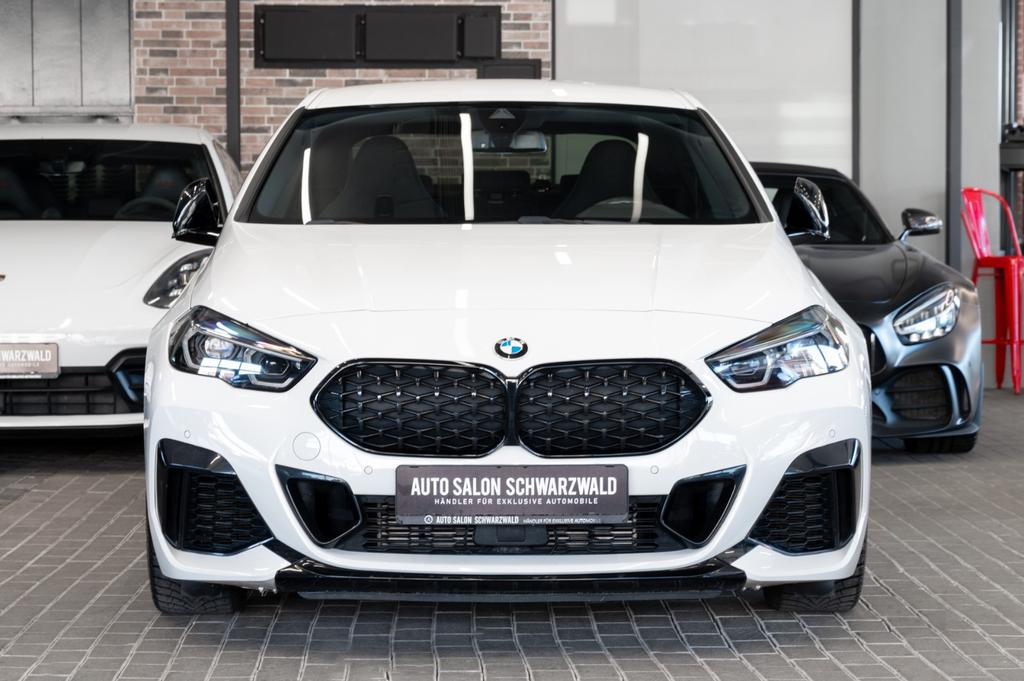 BMW M235