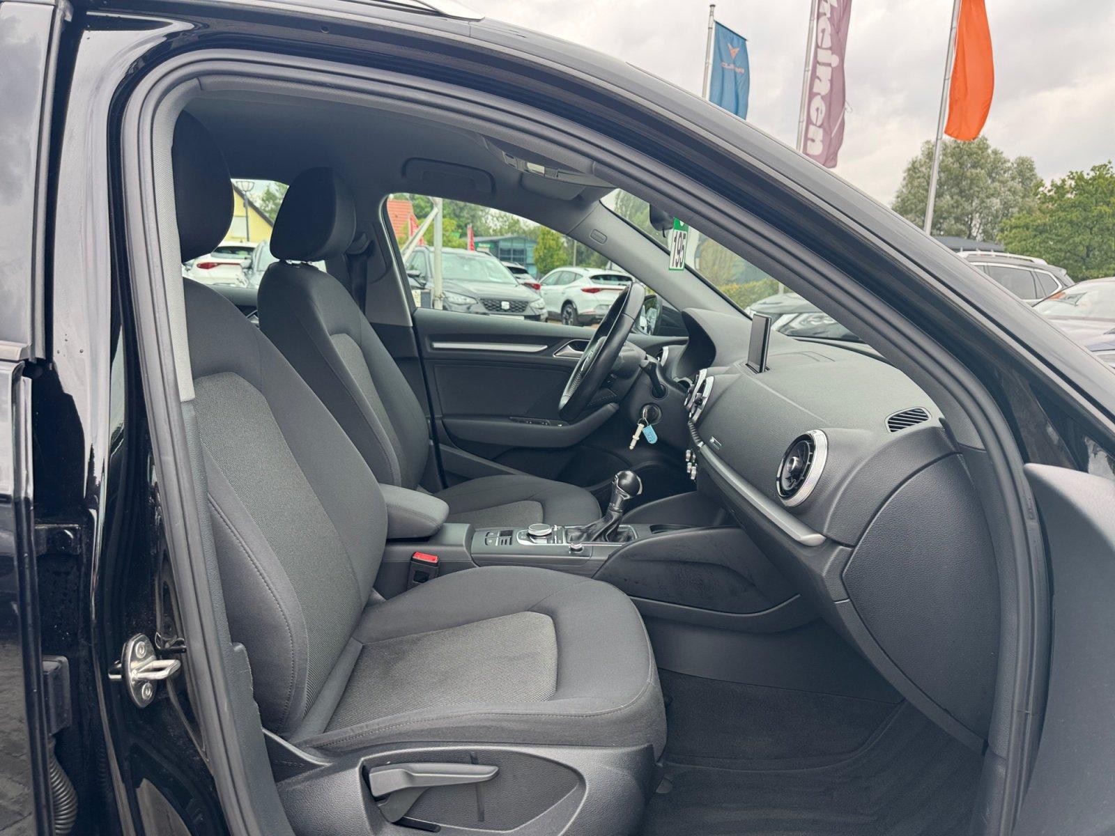 Audi A3 Sportback 1.0 TFSI DSG Navi+SHZ+KlimaAutomati
