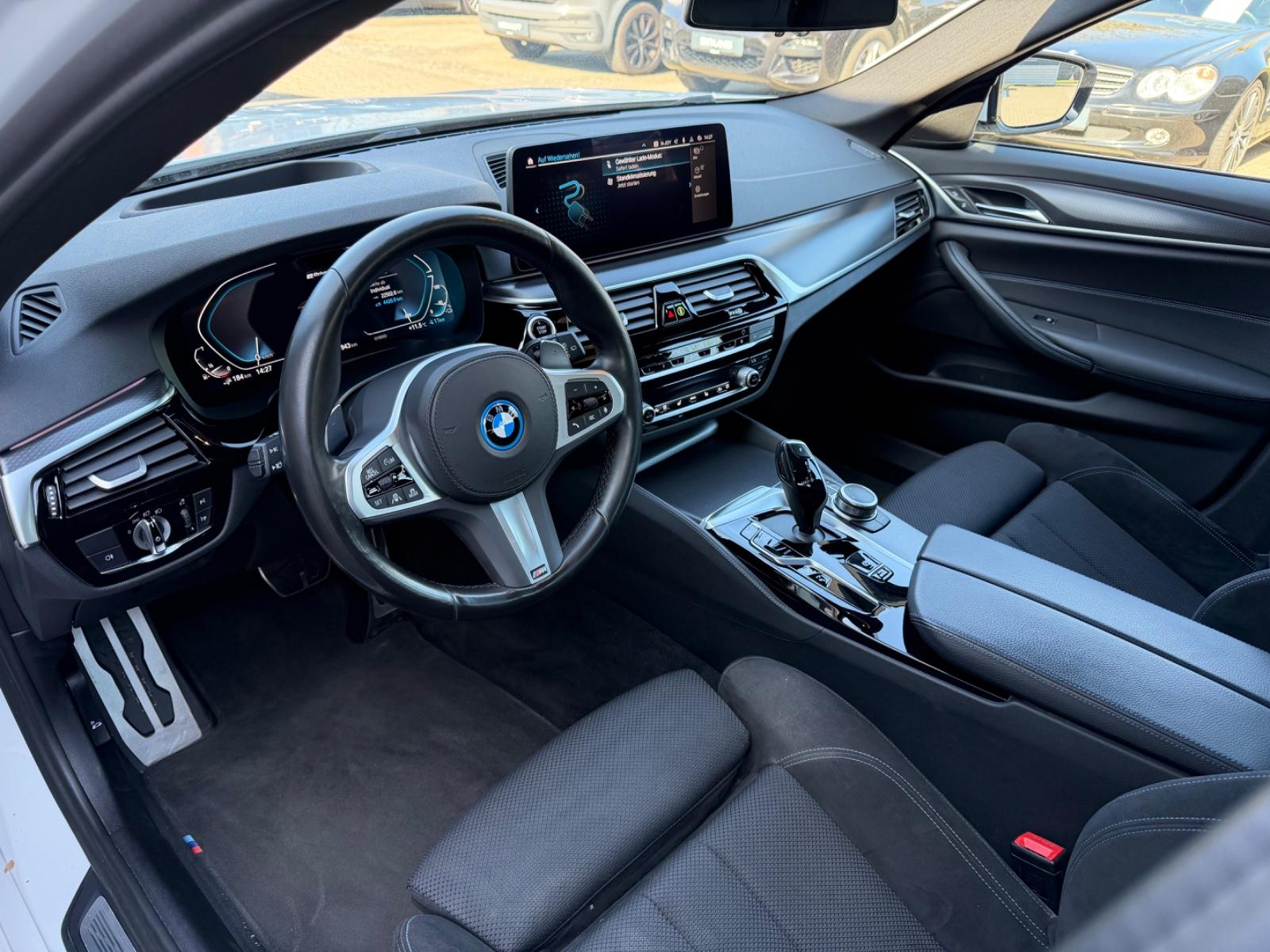 BMW 530 e M Sport Touring HUD Laserlicht Soft-Close