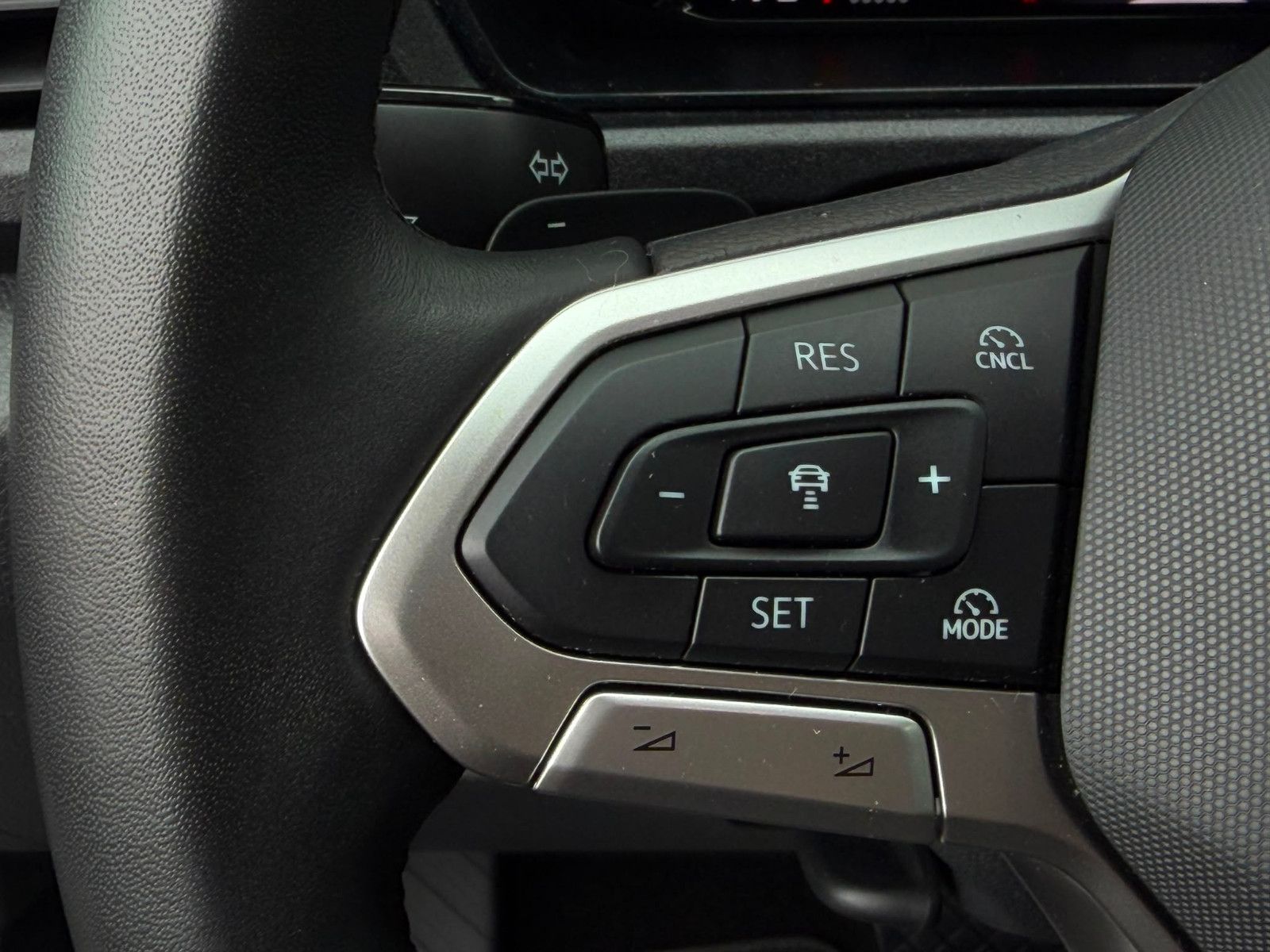 Fahrzeugabbildung Volkswagen Caddy TSI eHybrid DSG ACC LED SHZ AHK-vorb. BLIS