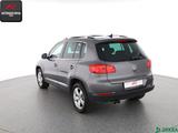 Volkswagen Tiguan 2.0 TDI 4M SCHECKHEFT,KEYLESS,KAMERA,1.HD - mit Diesel-Antrieb: Grau, Vollleder, Panorama-Dach, Geländewagen