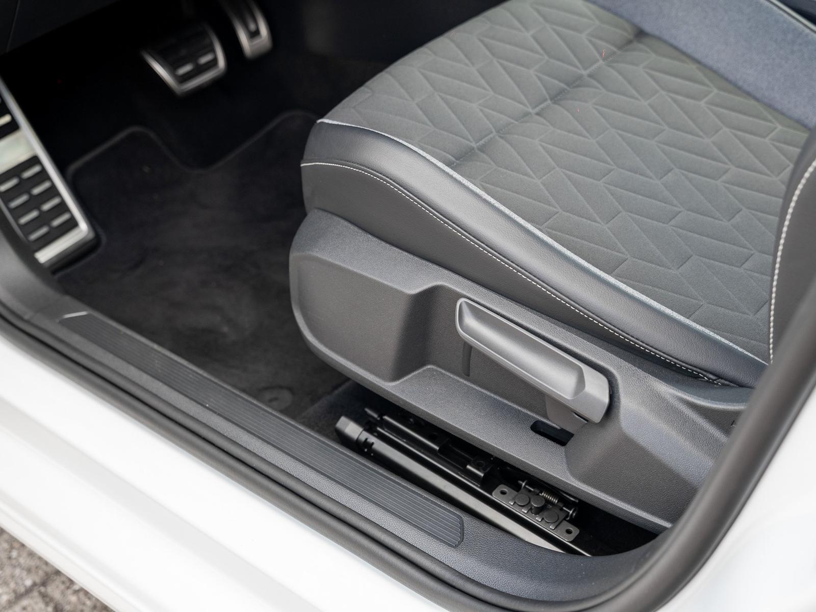 Volkswagen Golf Life 1.5 l eTSI DSG IQLight LM, миниатюра 26