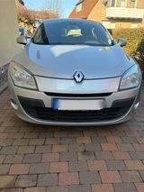 Renault Megane III Lim. 2.0 CVT Automatik ... - Renault: Cv