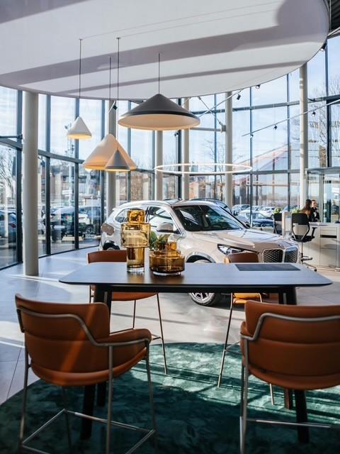 showroom-image-bottom