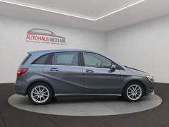 MERCEDES-BENZ B 180 Style Edition Navi LED Kamera Apple CarPla