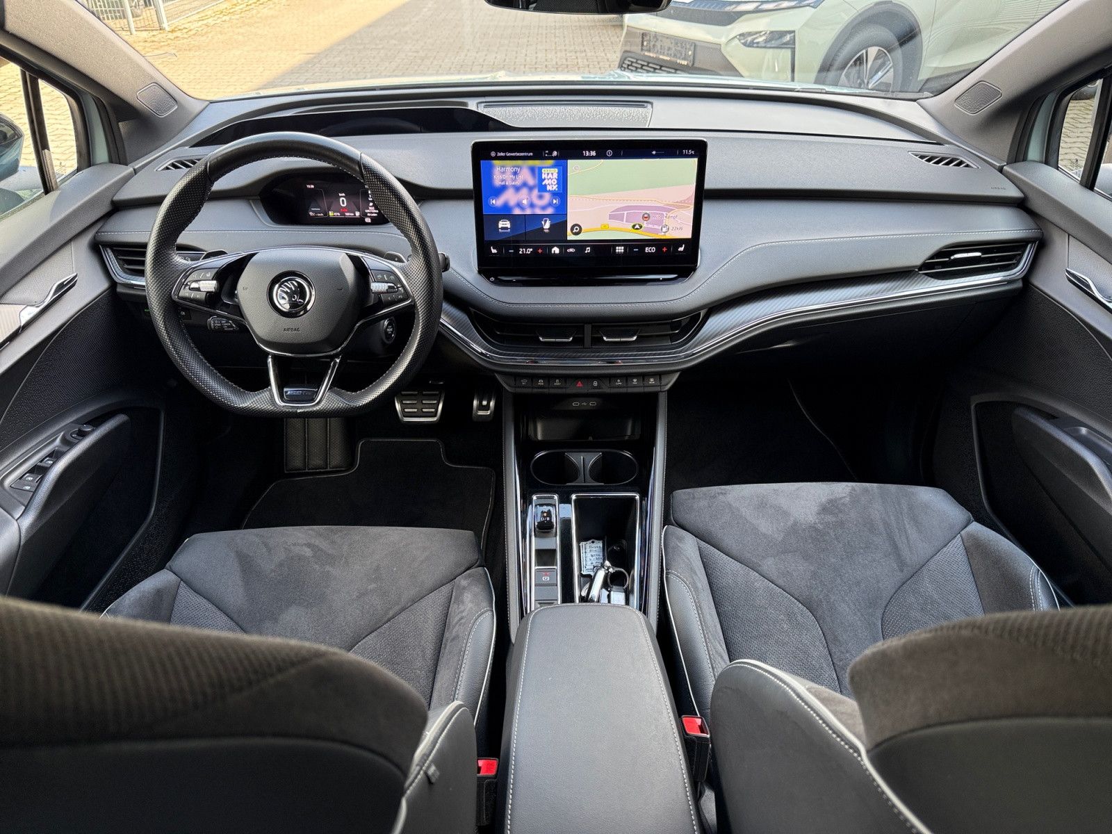 Enyaq 80X Sportline Wärmepumpe Matrix Kamera AHK