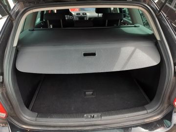 Volkswagen Golf - 10