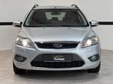 Ford Focus 1.8 Turnier Titanium Bi-Xenon*Klimaaut.* - Ford Focus aus 2009: Titanium