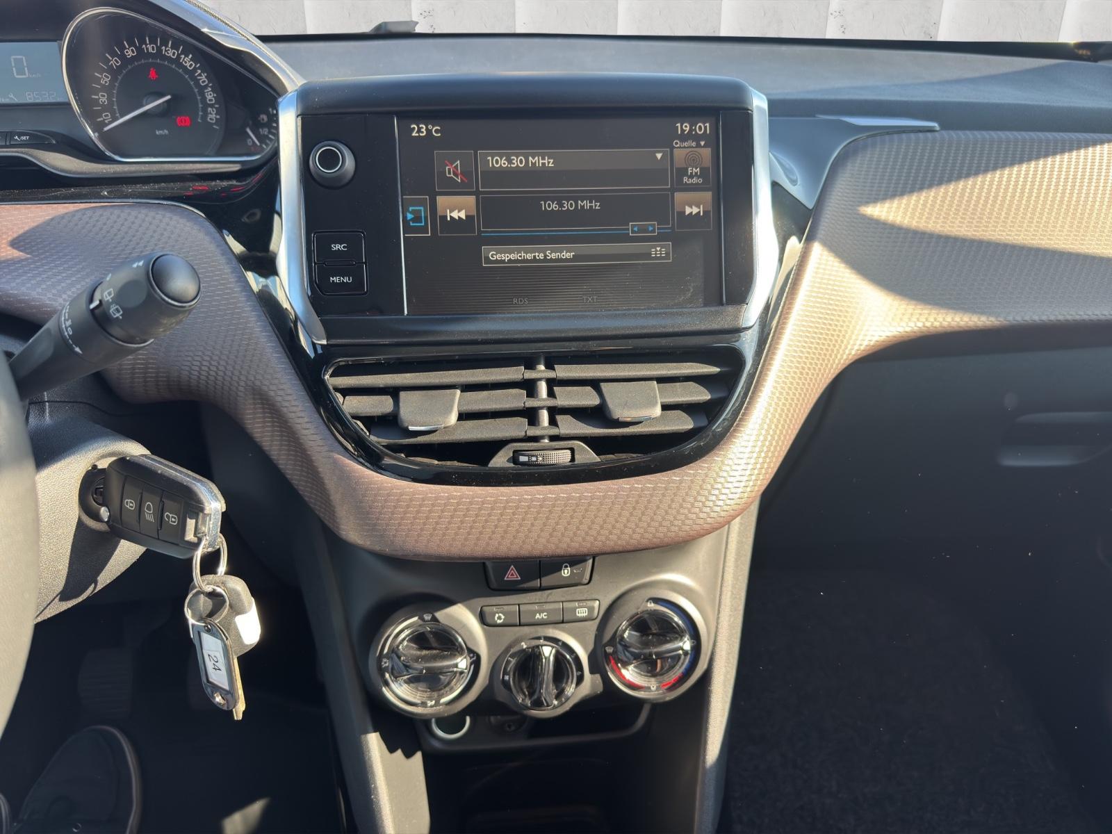 Peugeot 2008 Active *PP*Sitzheizung*abnehmb.AHK