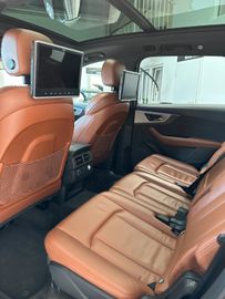 Audi Q7 - 10