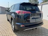 Toyota RAV 4 2,0-l-D-4D Edition S+ 4x2 Edition S+ - gebrauchte Toyota RAV 4 aus dem Jahr 2017