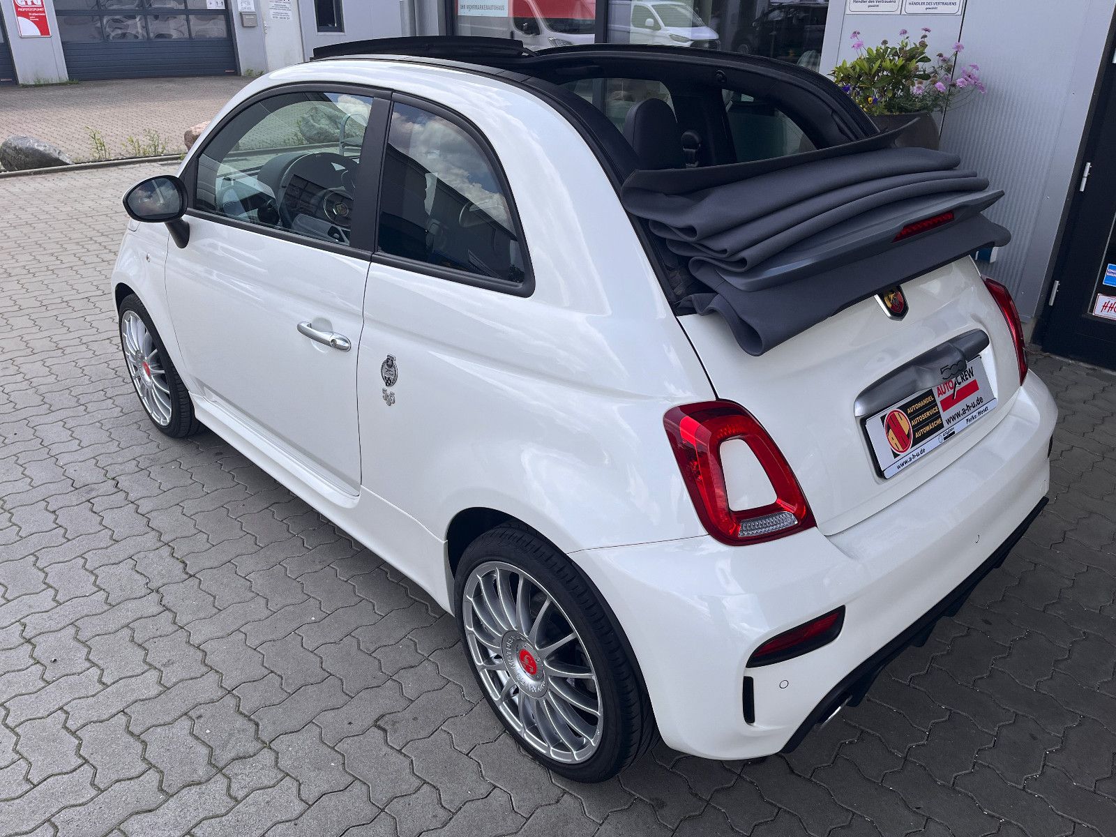 Fahrzeugabbildung Abarth 500 Cabrio 595 "70th Anniversary" 1.4 Turbo
