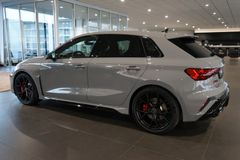 AUDI RS3 Sportback | Schalensitze | Pano | HuD AUDI RS3 Sportback | Schalensitze | Pano | HuD
