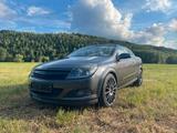 Opel Astra H Twin Top Cabrio - Opel Astra mit Benzin-Antrieb: Cabrio, Automatik