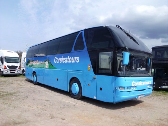 Автобус Neoplan Starliner