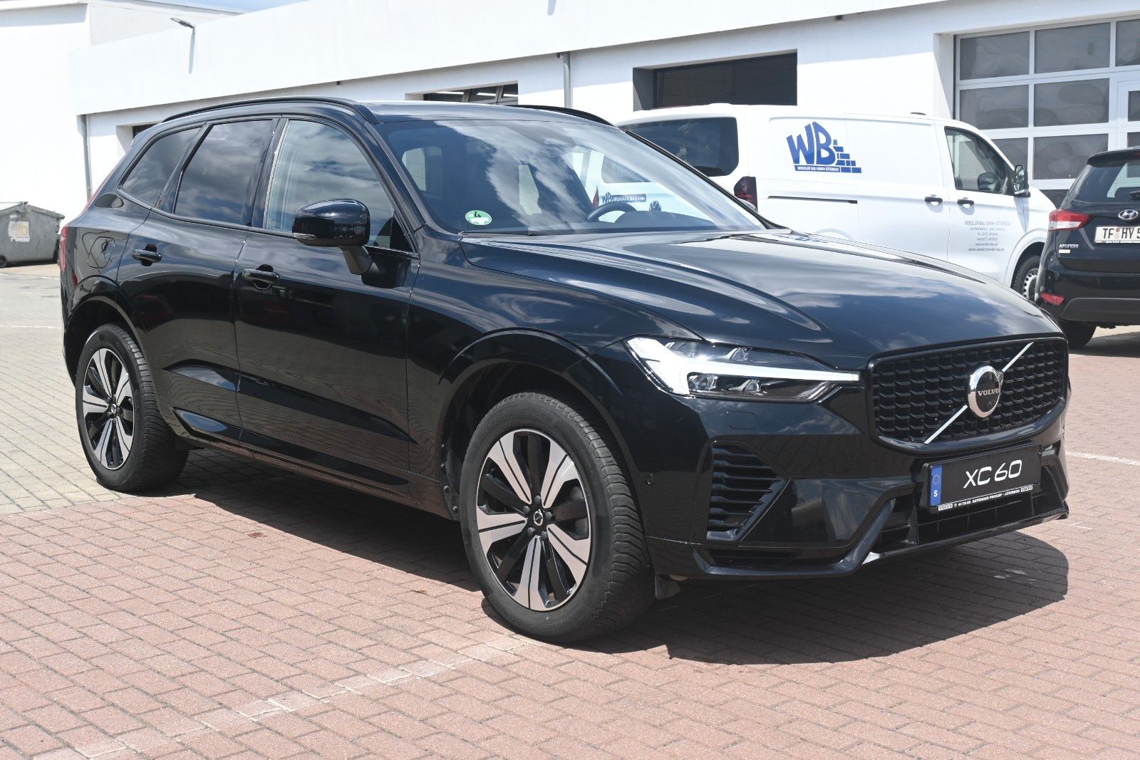 Fahrzeugabbildung Volvo XC60 T6 AWD Recharge Plus Dark*360°*ACC*AHK