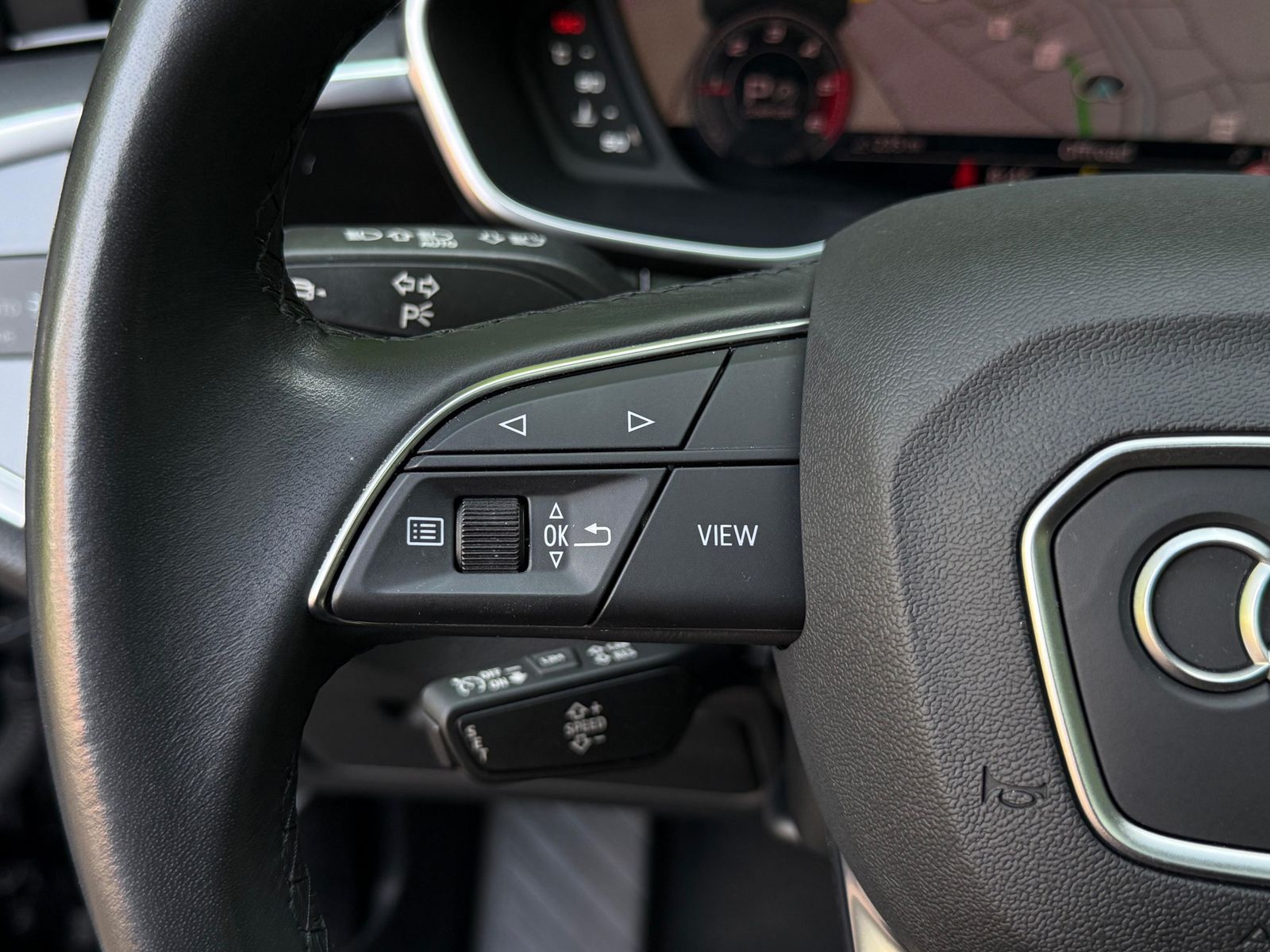 Fahrzeugabbildung Audi Q3 Sportback 35TDI S-tr. S Line LED+PANO+NAV+SHZ