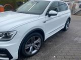Volkswagen VW Tiguan 2018 Bj 2 Diesel 150 ps - Volkswagen Tiguan mit Diesel-Antrieb: Kombi