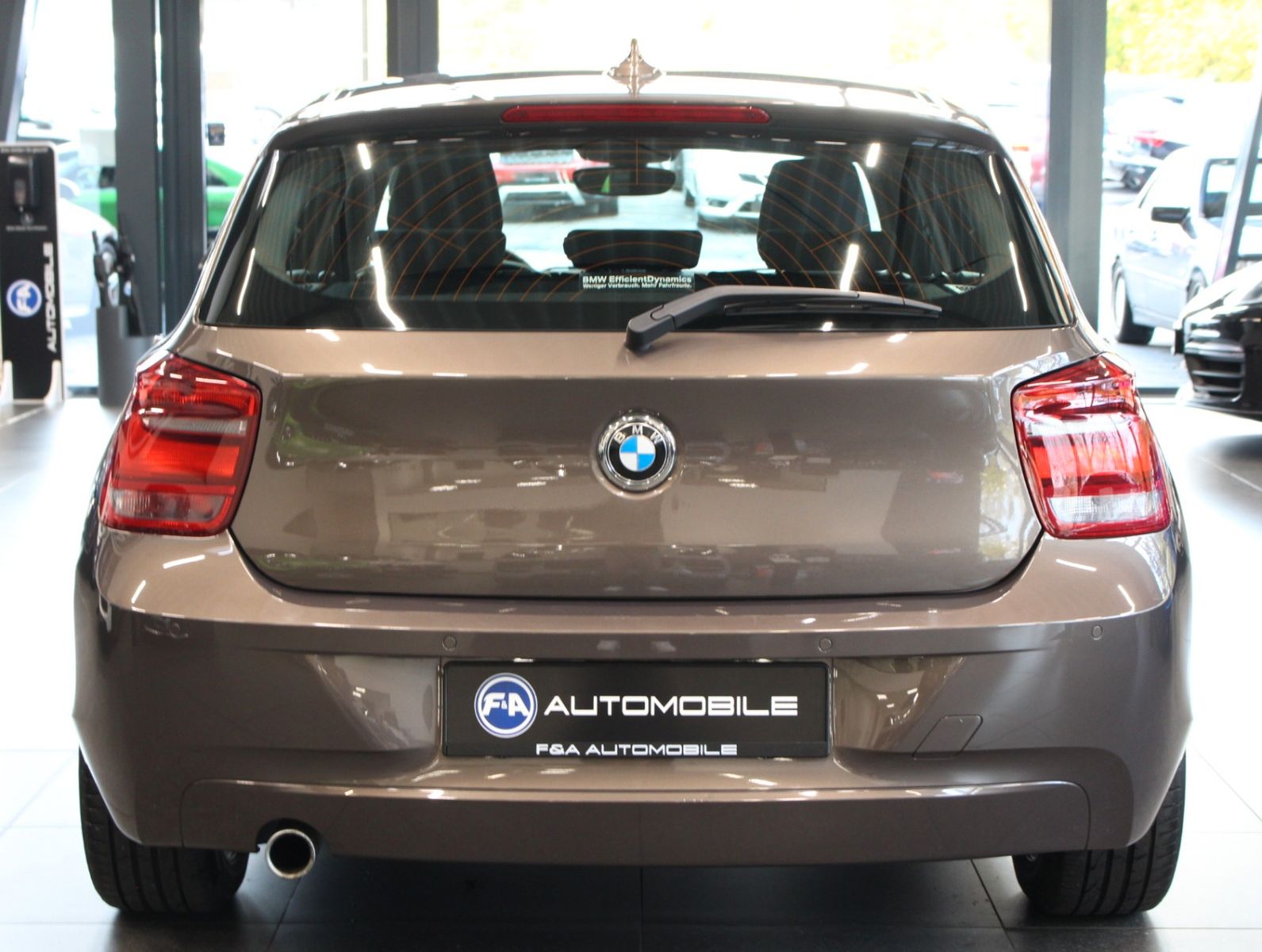 Fahrzeugabbildung BMW 116i Urban Line*2.Hand* 57600 km