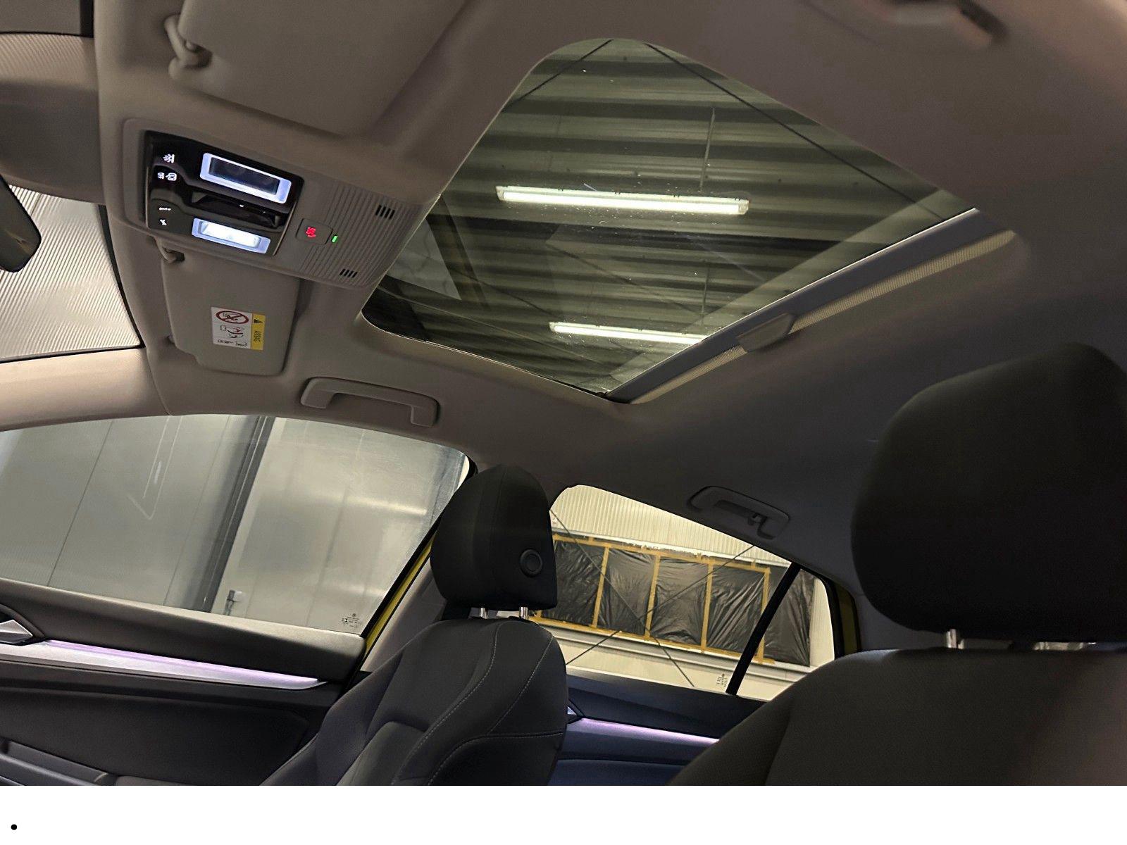 Volkswagen Golf VIII Lim. 1.5 TSI Life*18Zoll*PANORAMA*NAVI