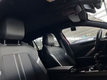 Fotografie des Opel Astra Sports Tourer 1.2 Turbo GS Tech-Paket