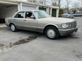 Mercedes-Benz SE 300 - Mercedes-Benz S 300: Limousine