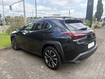 Lexus UX - 4