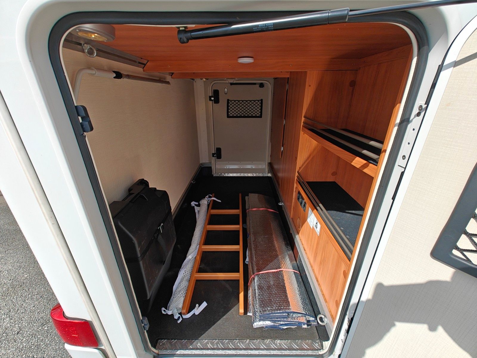 Fahrzeugabbildung HYMER / ERIBA / HYMERCAR Van 374 - Autom. SAT, TV, 2x Solar, DuoControl -