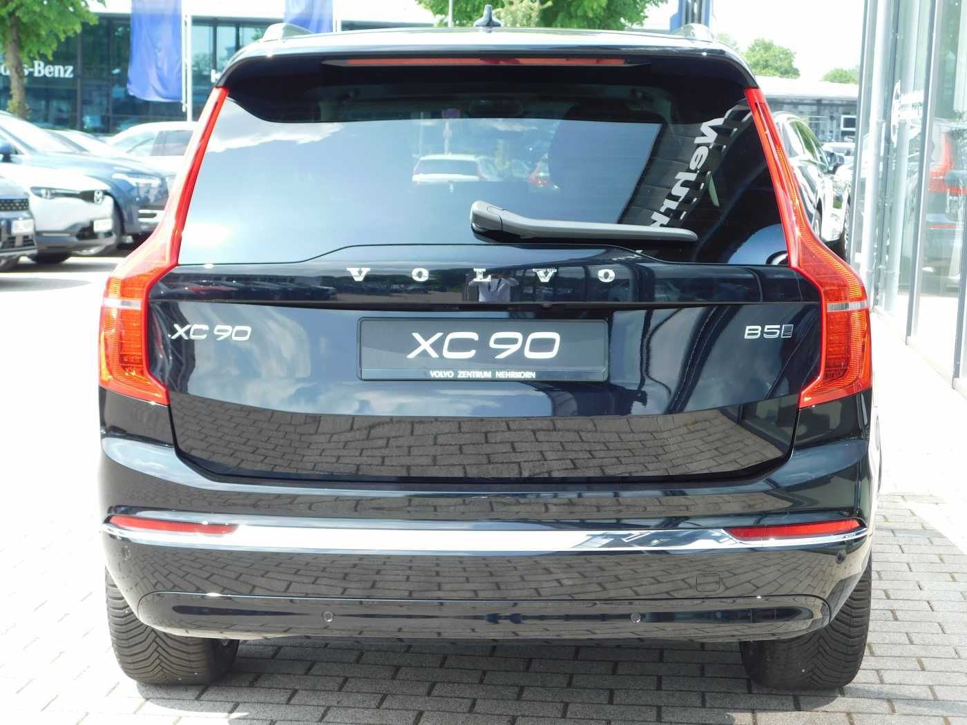 Fahrzeugabbildung Volvo XC90 B5 D AWD Plus Bright