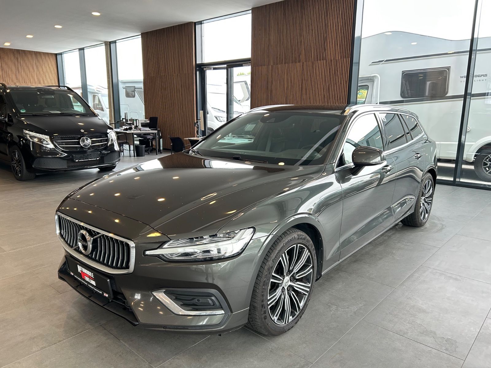 Volvo V60 Kombi Inscription AWD LED Leder Navi