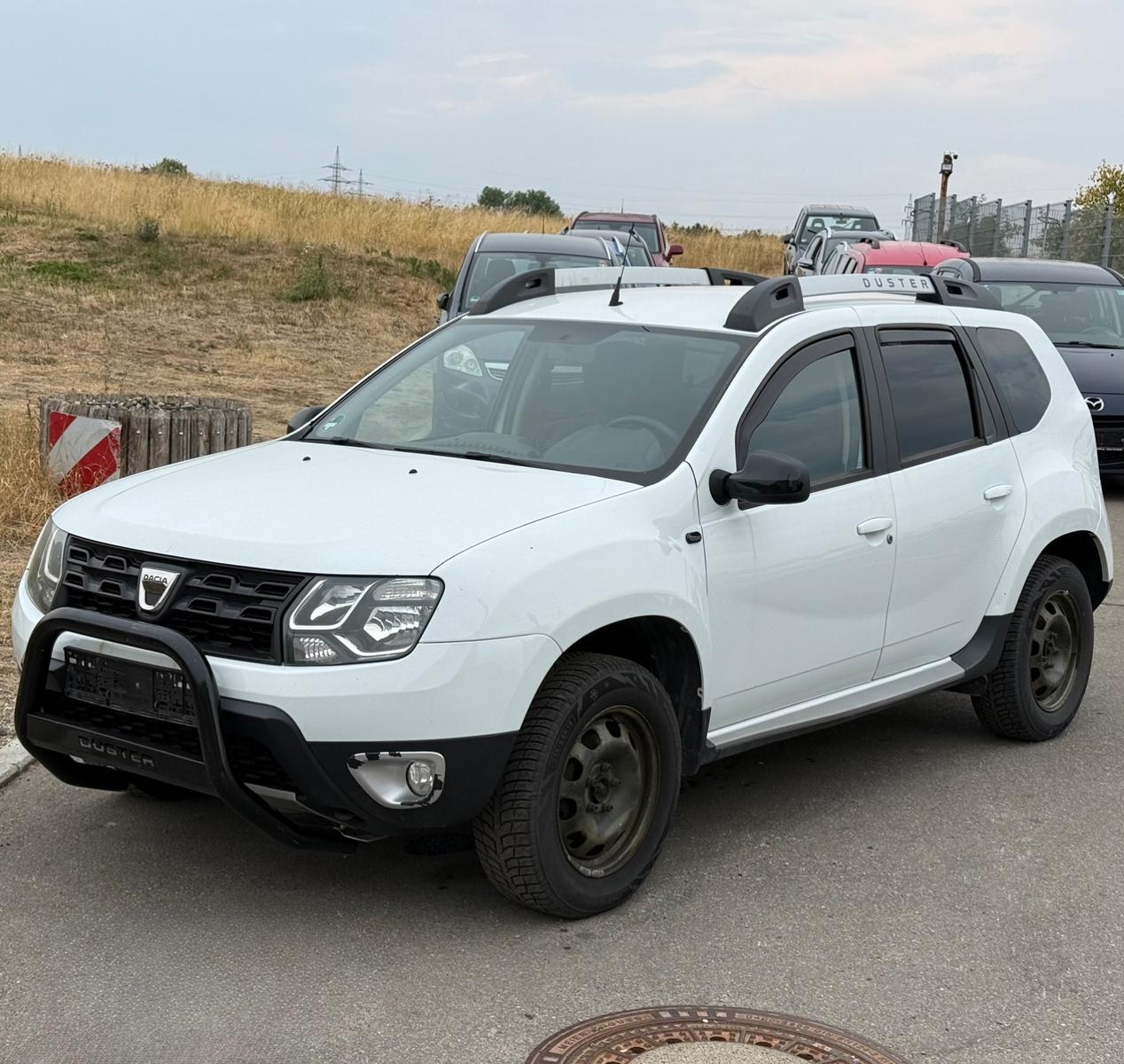 Dacia Duster 1.2 4x4 Black Shadow *EURO.6*LEDER*NAVI*