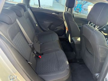 Opel Astra - 11