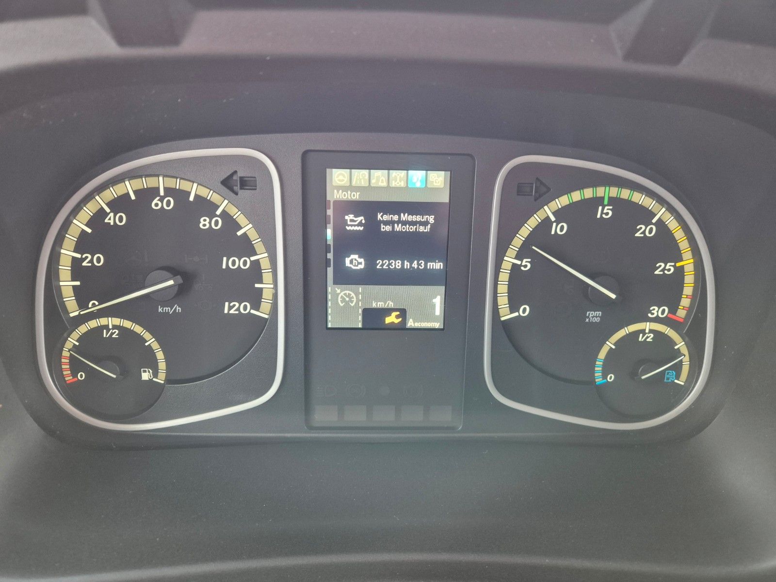 Fahrzeugabbildung Mercedes-Benz Atego 818 L 4x2 LBW ThermoKing V-600